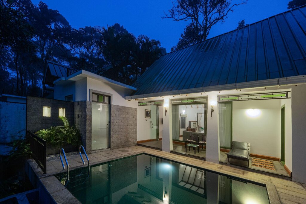 Villa Aanavilasam Luxury Plantation House
