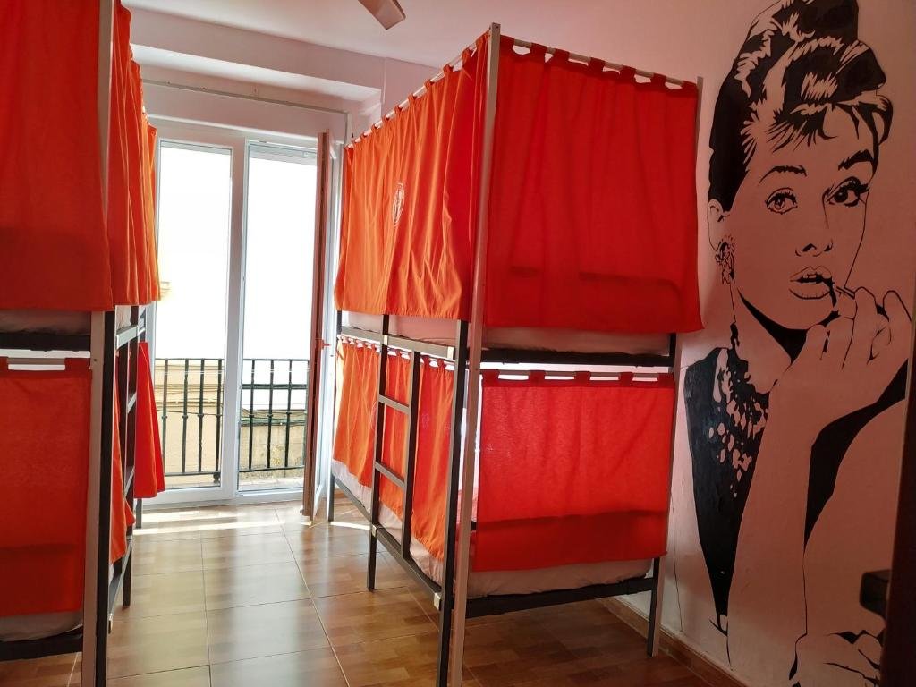 Кровать в общем номере (женский номер) Summer Cádiz