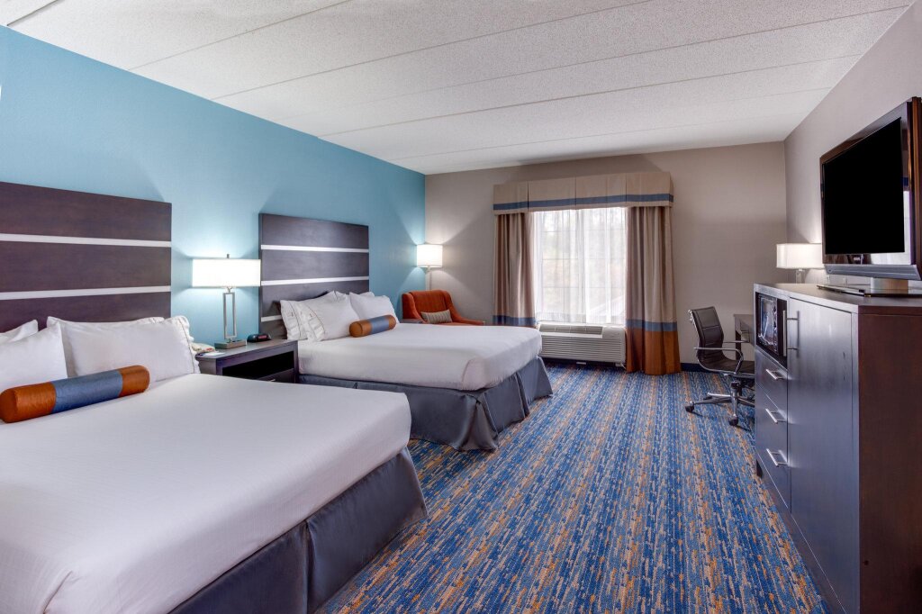 Executive Quadruple room Holiday Inn Express I-95 Capitol Beltway-Largo, an IHG Hotel