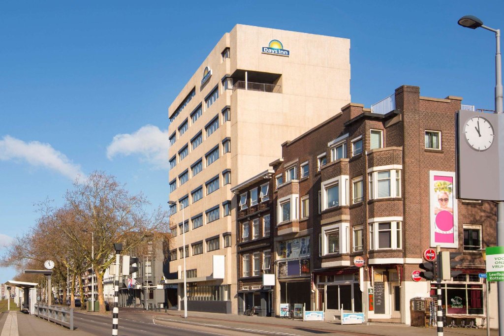 Двухместный семейный номер Standard Rotterdam Teleport Hotel