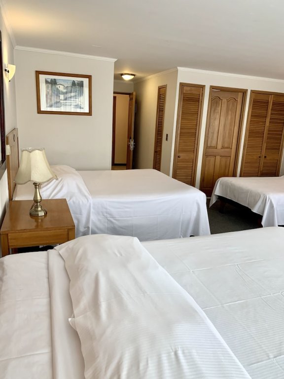 Четырёхместный номер Standard Hotel Nogales By Tempo Rent