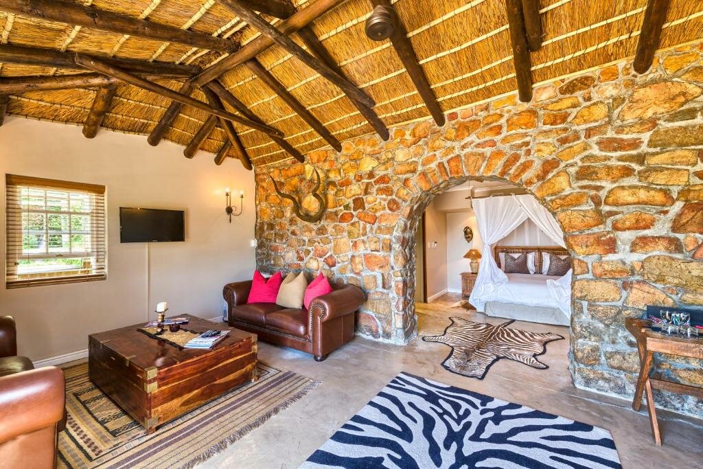 Standard room Ikhaya Safari Lodge