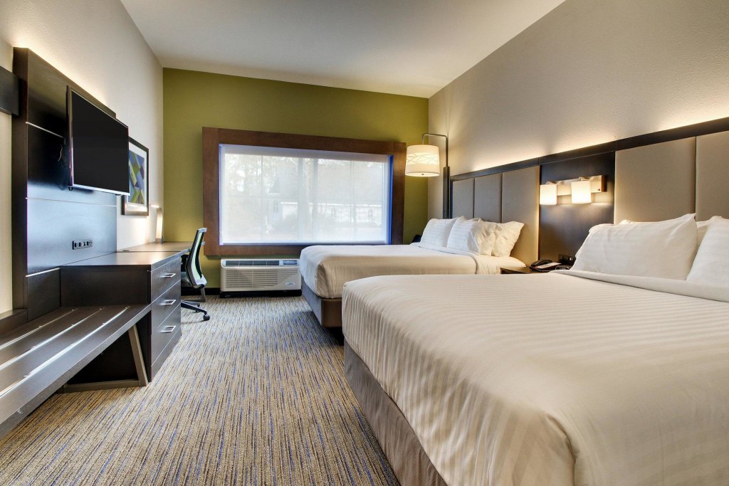 Двухместный номер Standard Holiday Inn Express & Suites Charleston NE Mt Pleasant US17, an IHG Hotel
