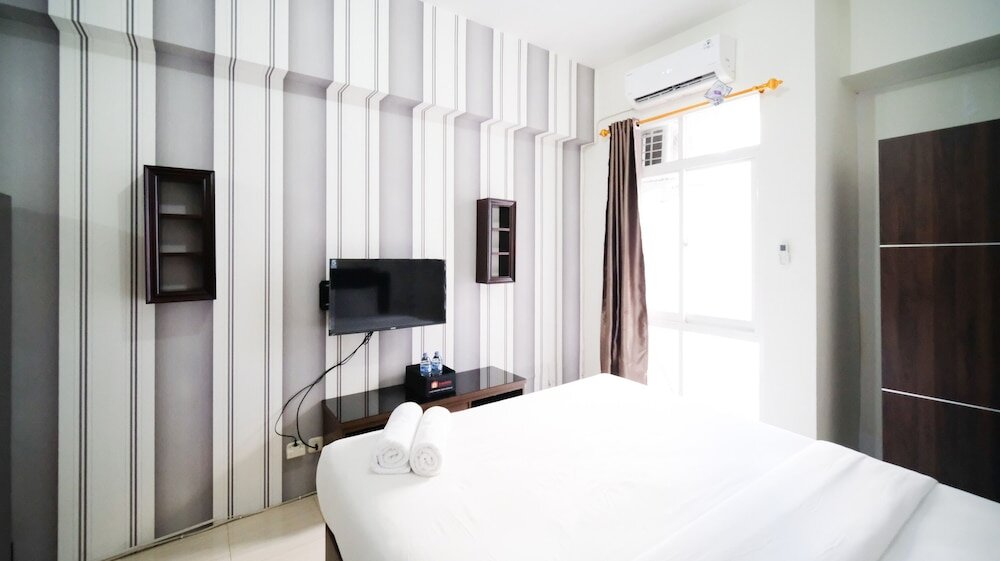 Studio Best Location And Cozy Stay Studio At Bale Hinggil Apartment