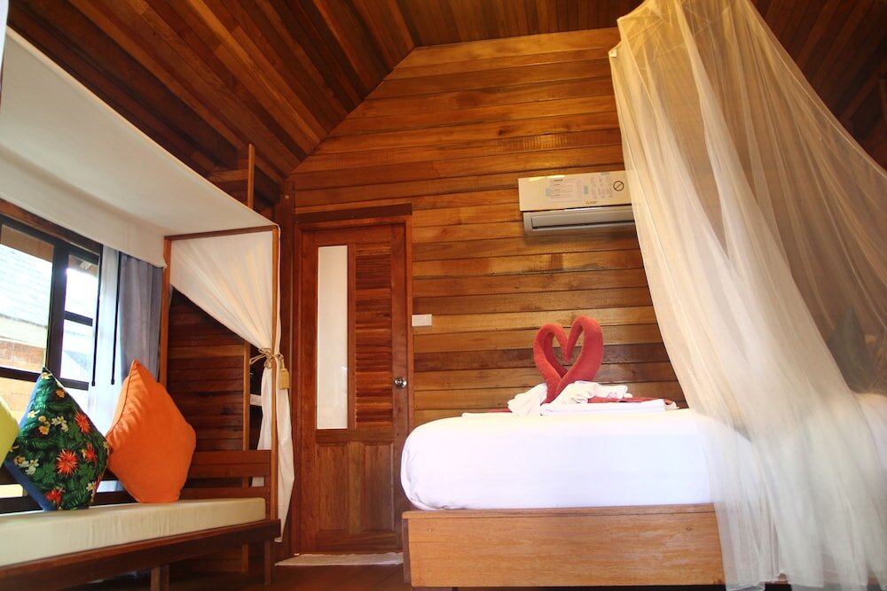 Deluxe Zimmer mit Balkon und am Strand Lipe Beach Resort