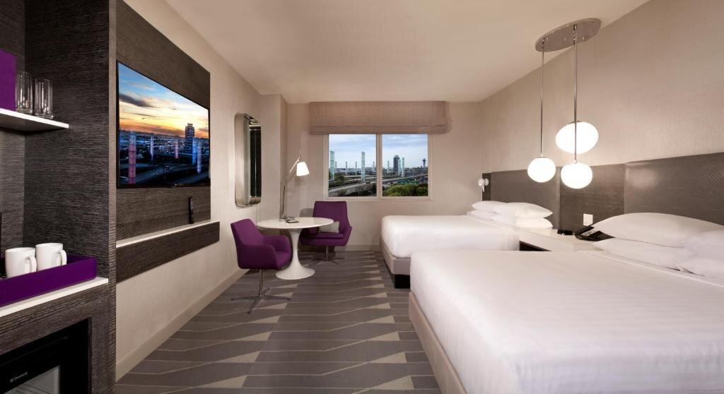1 Bedroom Quadruple Suite Hyatt Regency Los Angeles International Airport