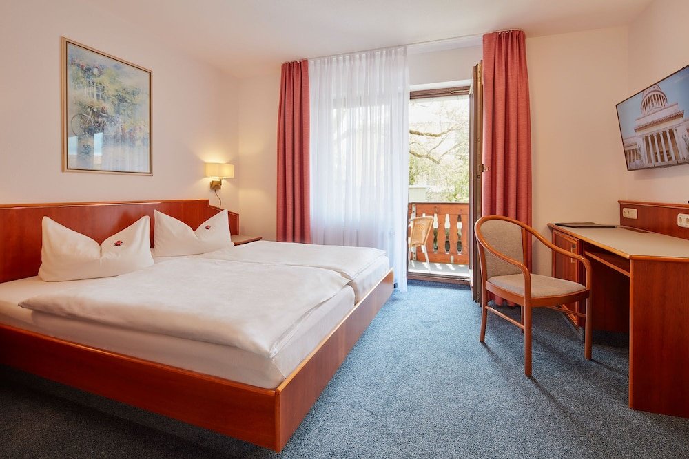 Standard double chambre avec balcon et Vue jardin Hotel garni Sonnenhof