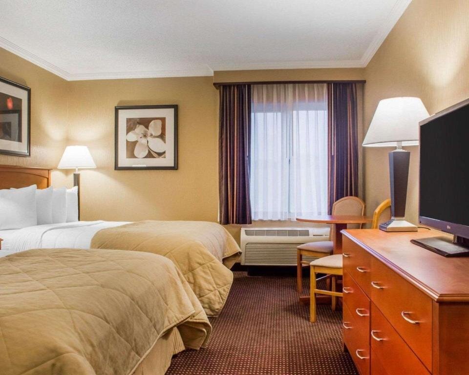 Двухместный номер Standard Clarion Hotel & Suites Riverfront Oswego