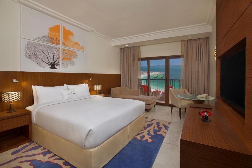 Guest Family room with balcony and with sea view DoubleTree by Hilton Resort & Spa Marjan Island