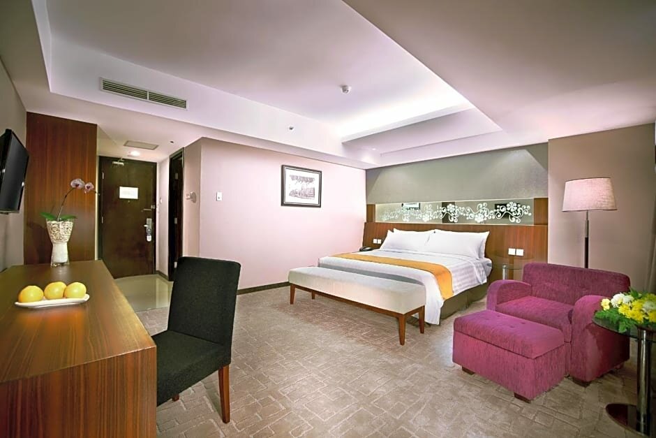 Junior suite Standard ASTON Madiun Hotel & Conference Center