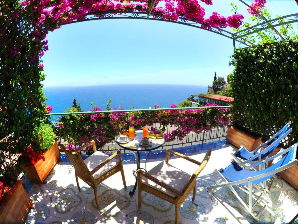 Camera doppia Standard con vista mare Locanda Costa D'Amalfi
