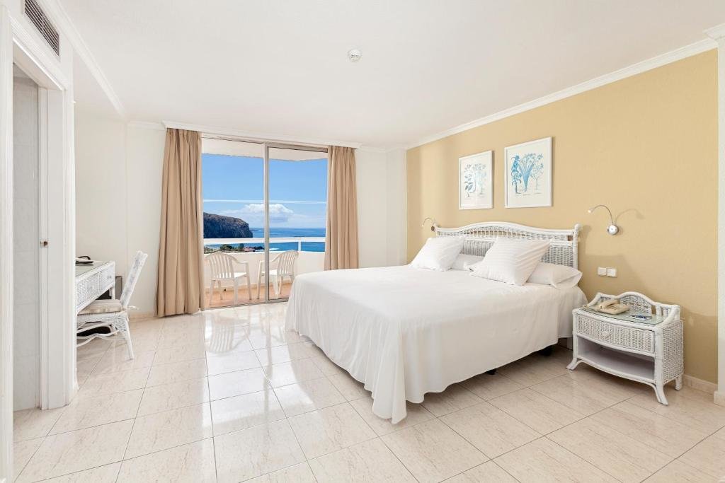 XTRA Double room with sea view Sol Arona Tenerife