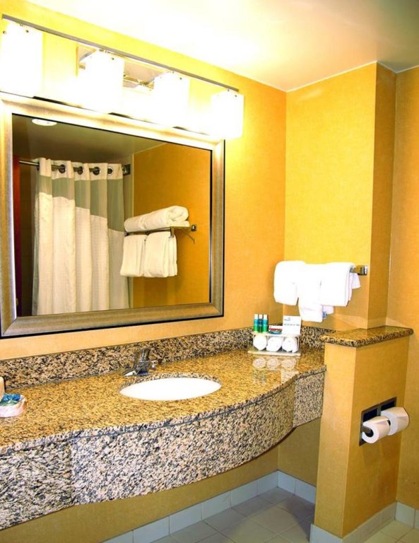 Двухместный номер Standard Holiday Inn Express & Suites Williamsburg, an IHG Hotel