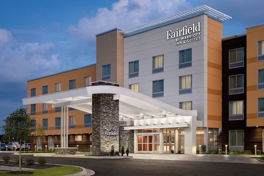 Четырёхместный номер Standard Fairfield by Marriott Inn & Suites Winters Davis