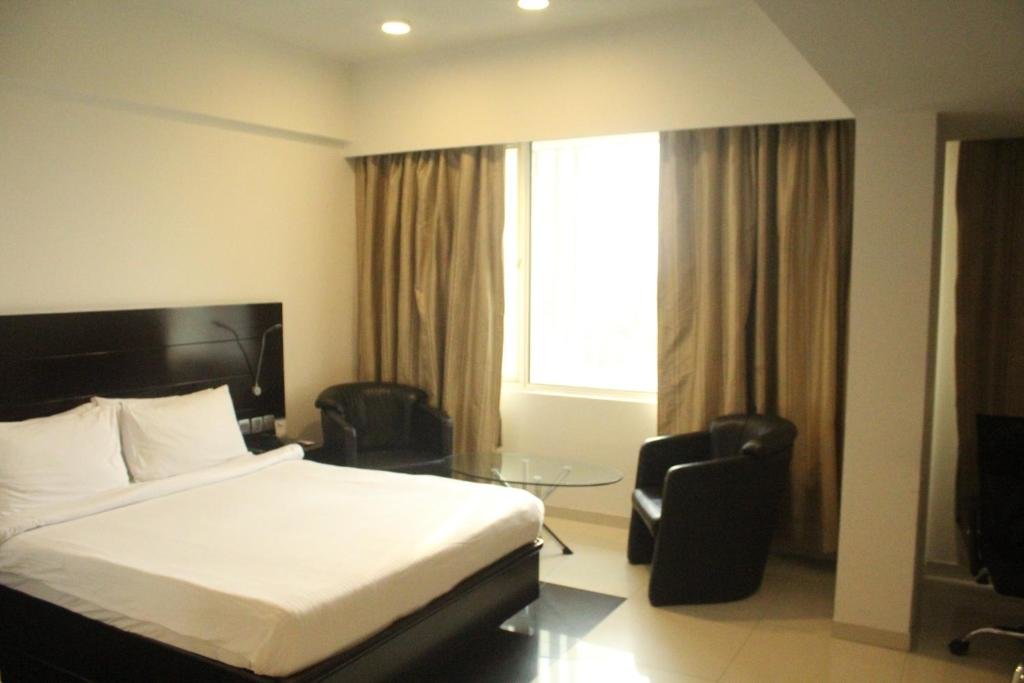 Standard Double room Keys Select by Lemon Tree Hotels, Ludhiana