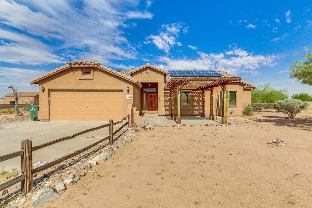 Cabaña Gorgeous Vistas @ Casa Grande. RV Parking, Horse Property, Near Hiking Trails. by Redawning