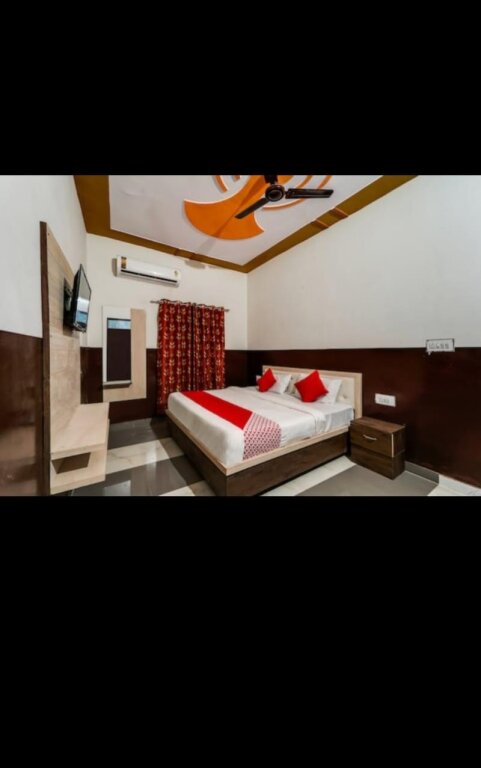 Номер Classic OYO 82804 Hotel Shiva