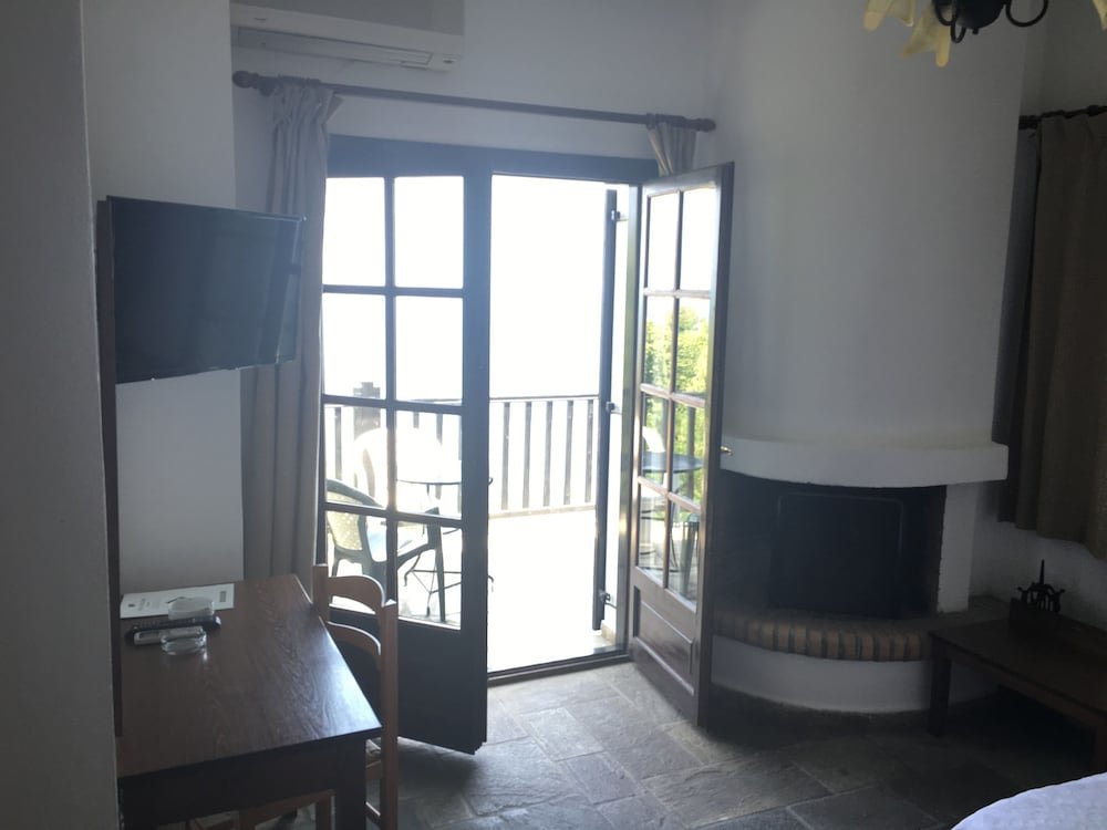 Habitación doble Estándar con balcón y con vista al jardín Pilio Sea Horizon hotel