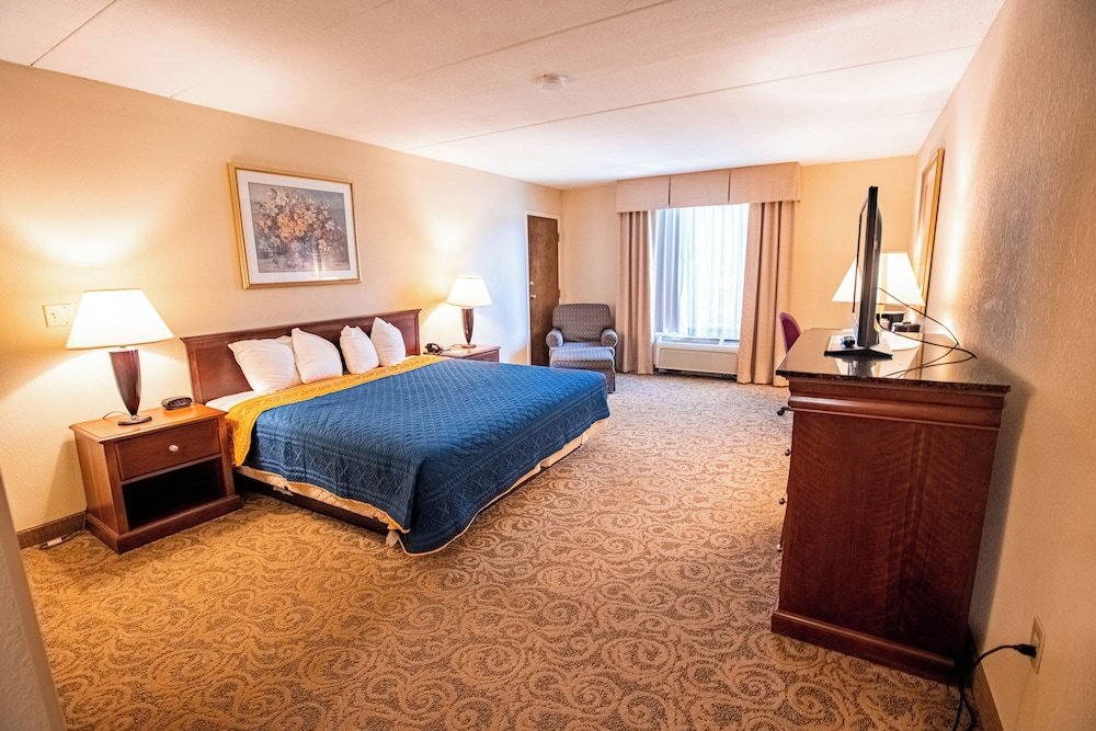 Deluxe room Sturbridge Host Hotel And Conference Center