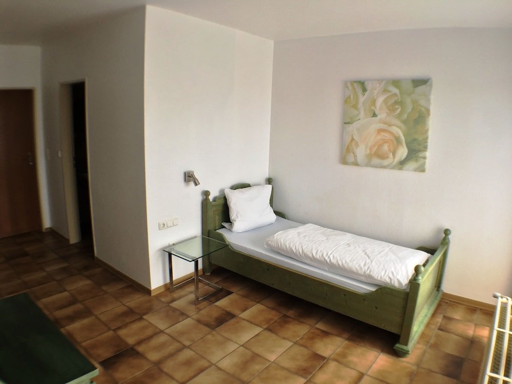 Standard Single room with balcony Forsthaus Alter Foerster