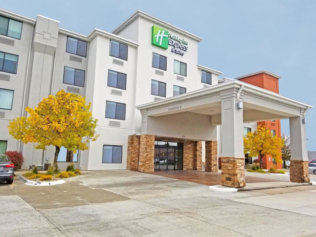 Standard Double room Holiday Inn Express Hotel & Suites Norfolk, an IHG Hotel