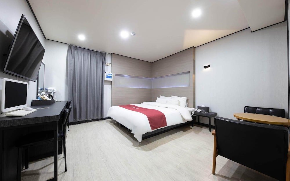Standard Zimmer Seosan Hotel November