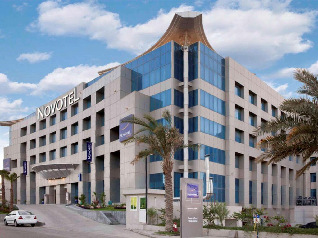 Отель Novotel Dammam Business Park 4* (56 отзывов) в Даммам, Эш-Шаркия.  Забронировать Отель Novotel Dammam Business Park 4*