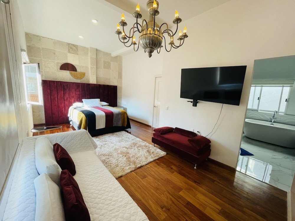 Standard room Napoles suites & home