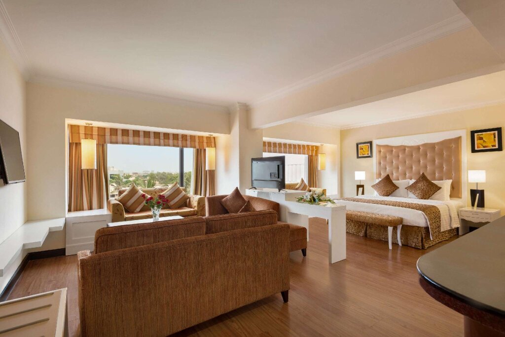 Suite doble Business Ramada Plaza by Wyndham Karachi Airport Hotel