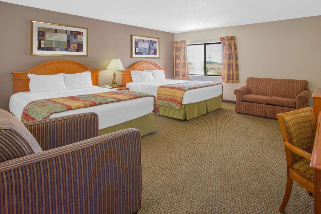 Standard quadruple chambre Days Inn by Wyndham Portage