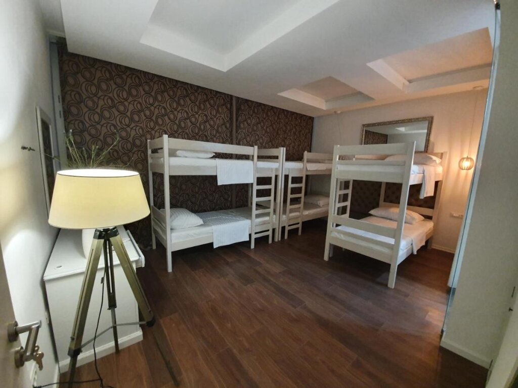 Кровать в общем номере Sweet Spot Hostel