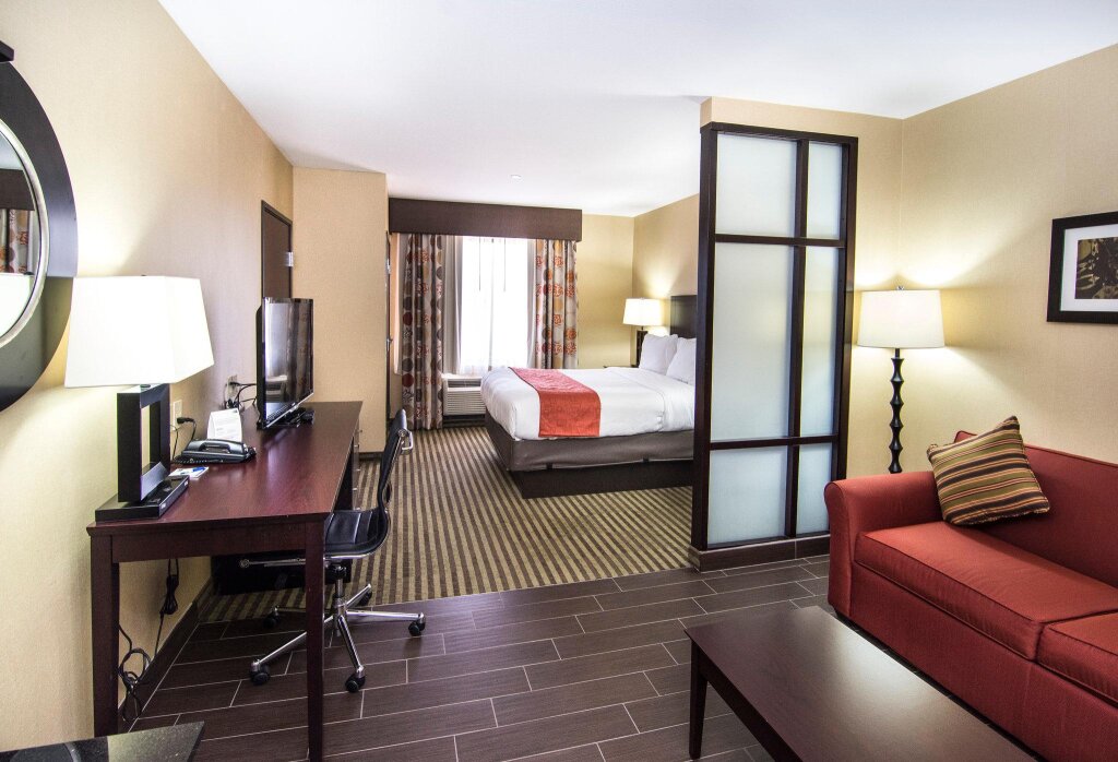 Номер Deluxe Holiday Inn Express & Suites Elkton - University Area, an IHG Hotel