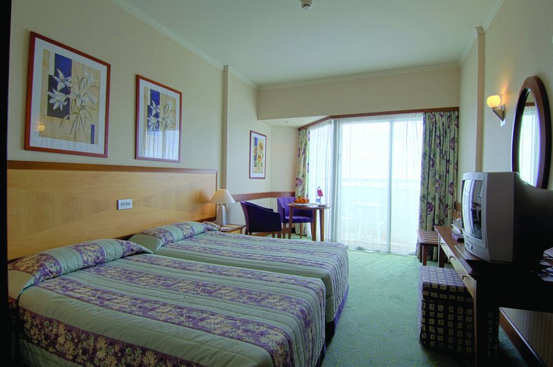Standard Single room with balcony Crown Resorts Horizon