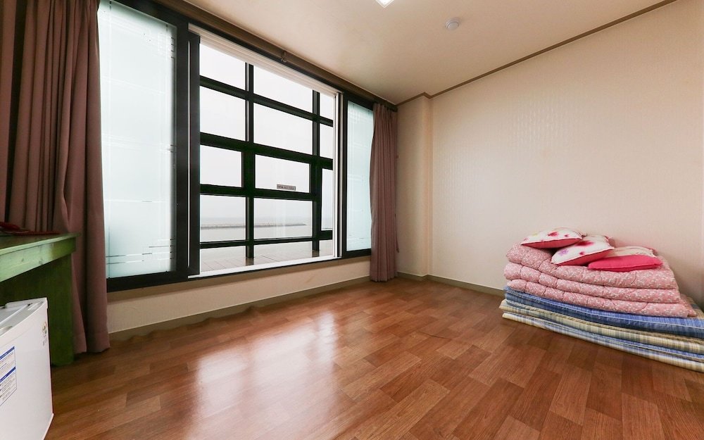 Standard room with ocean view Hongsung Dongyang