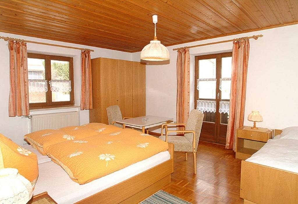 Standard Dreier Zimmer mit Balkon Exenbacher Hof - Pension