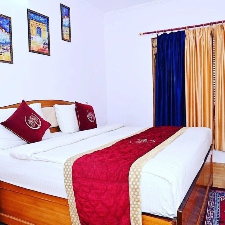 Deluxe Zimmer Ambience Hill Nainital