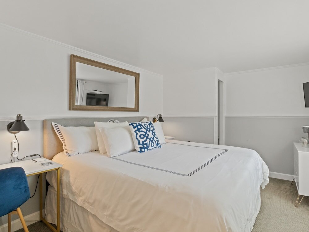 Двухместный номер Standard The Seagrove Suites & Guest Rooms