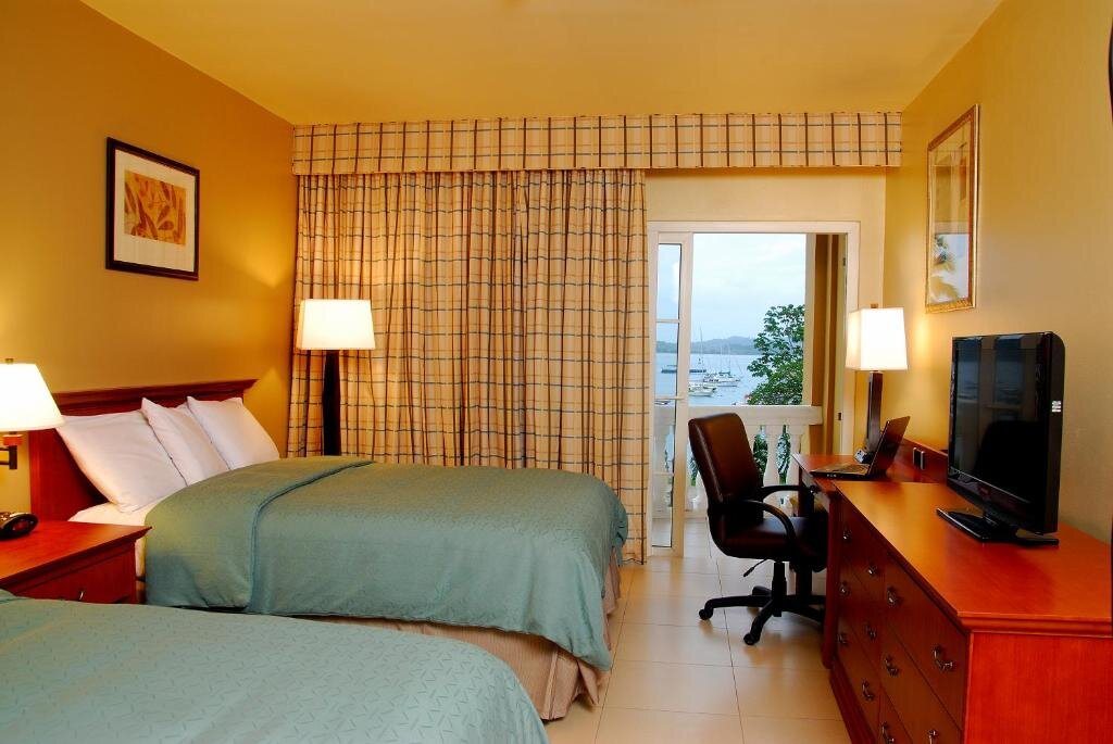 Двухместный номер Standard с видом на океан Radisson Hotel Panama Canal