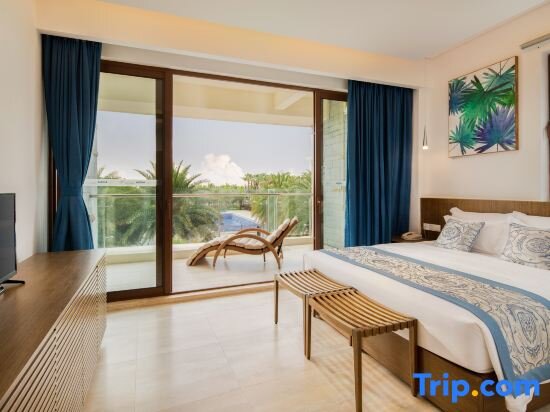 Семейный люкс Deluxe с 3 комнатами с красивым видом из окна Aloha Oceanfront Suite Resort