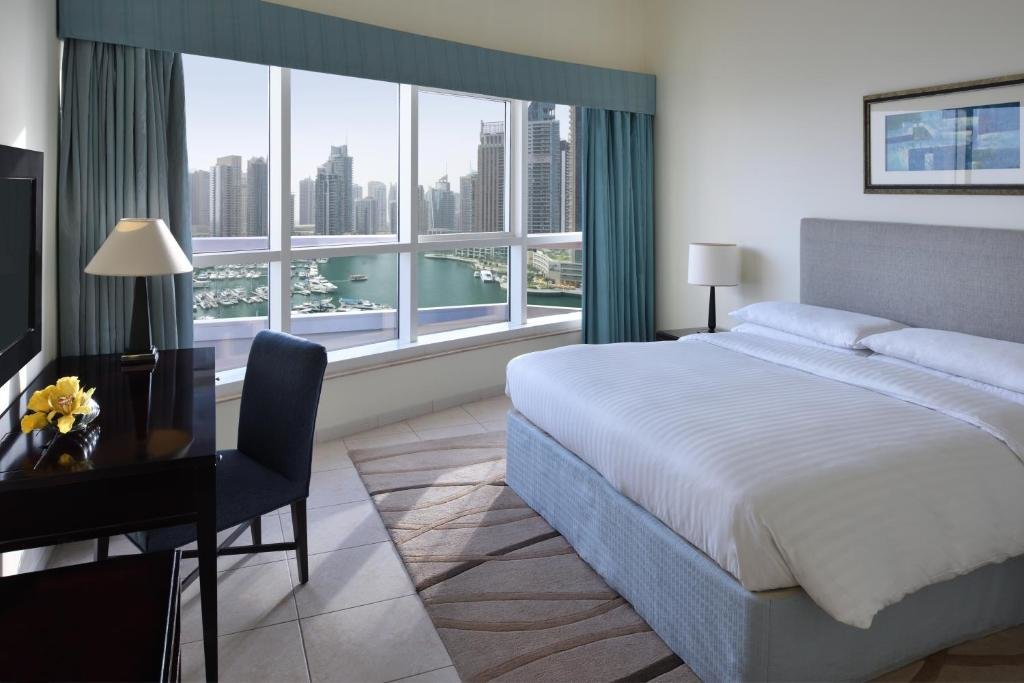 Люкс Superior с 3 комнатами Dubai Marriott Harbour Hotel And Suites