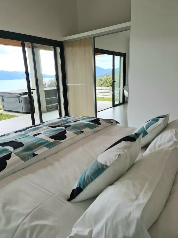 3 Bedrooms Villa with sea view Résidence La Plage