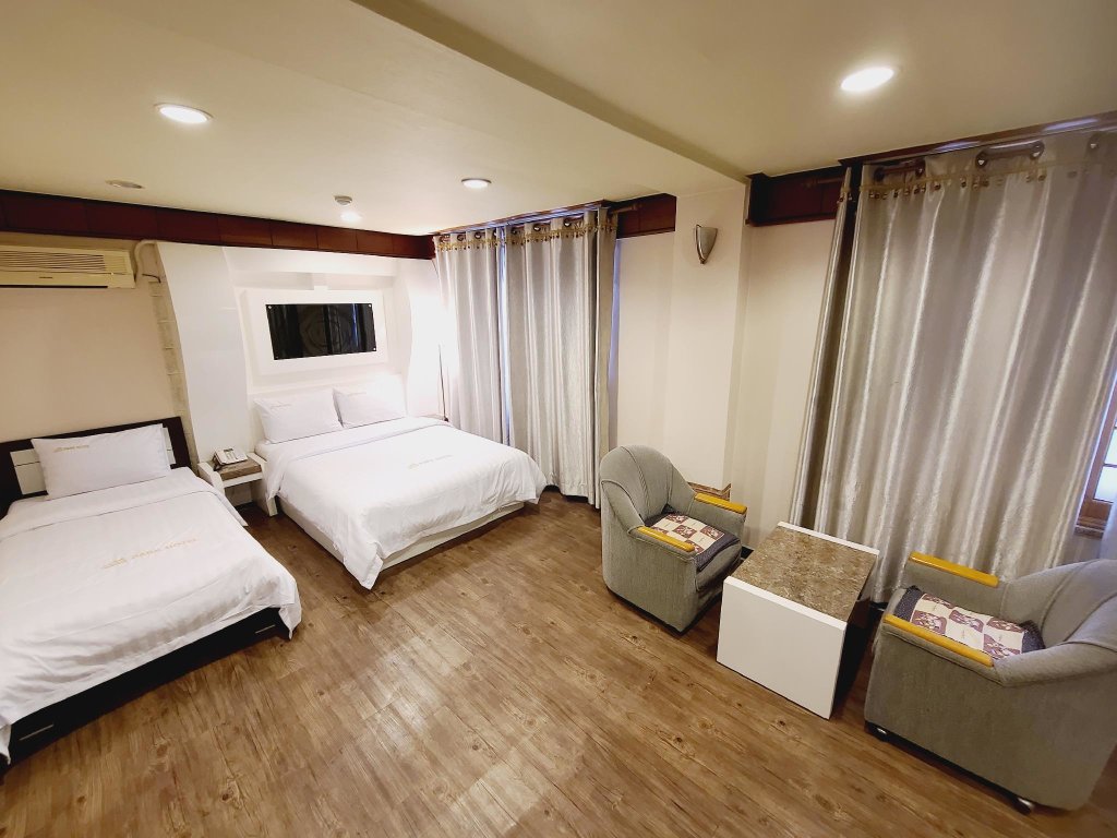 Двухместный номер Deluxe Goodstay Andong Park Hotel