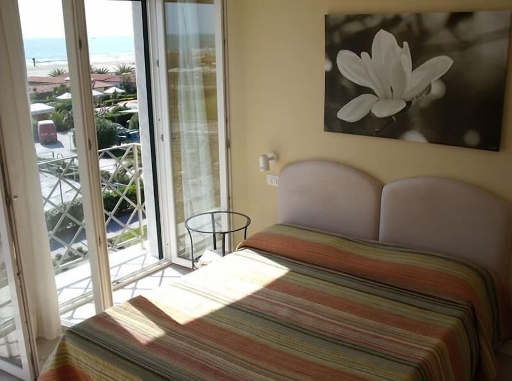 Standard Triple room with balcony Hotel Bencista