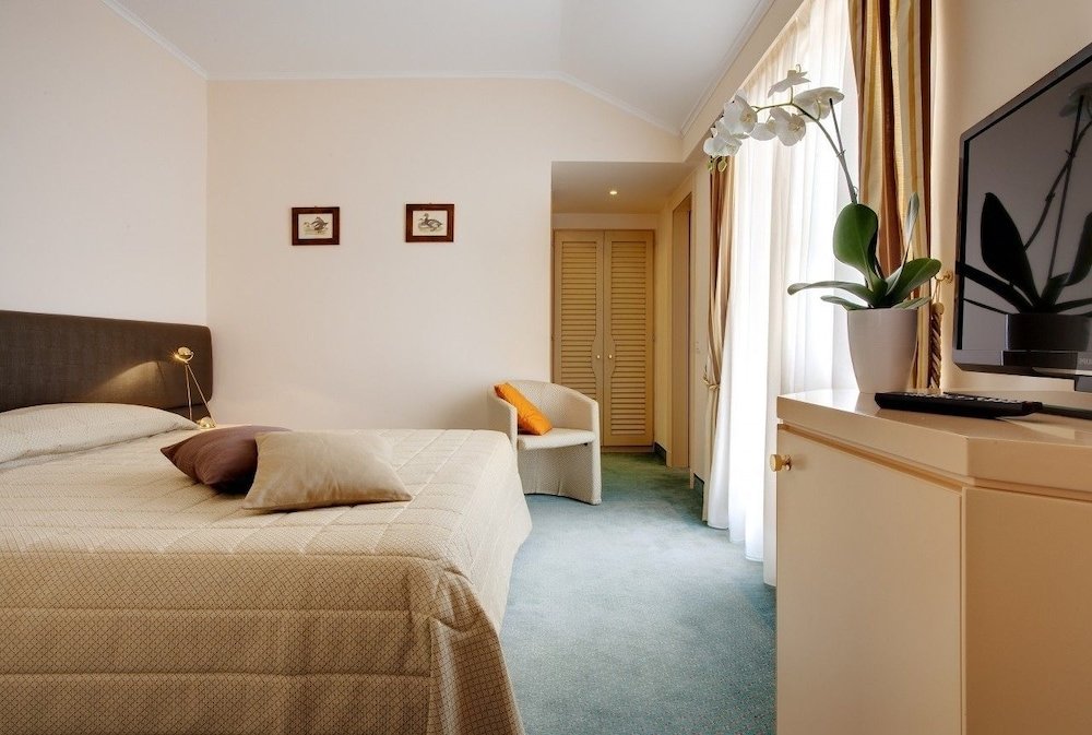 Двухместный номер Comfort с балконом Grand Hotel Presolana
