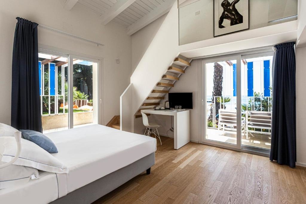 Двухместный номер Standard с балконом и с видом на море Calapetra Resort