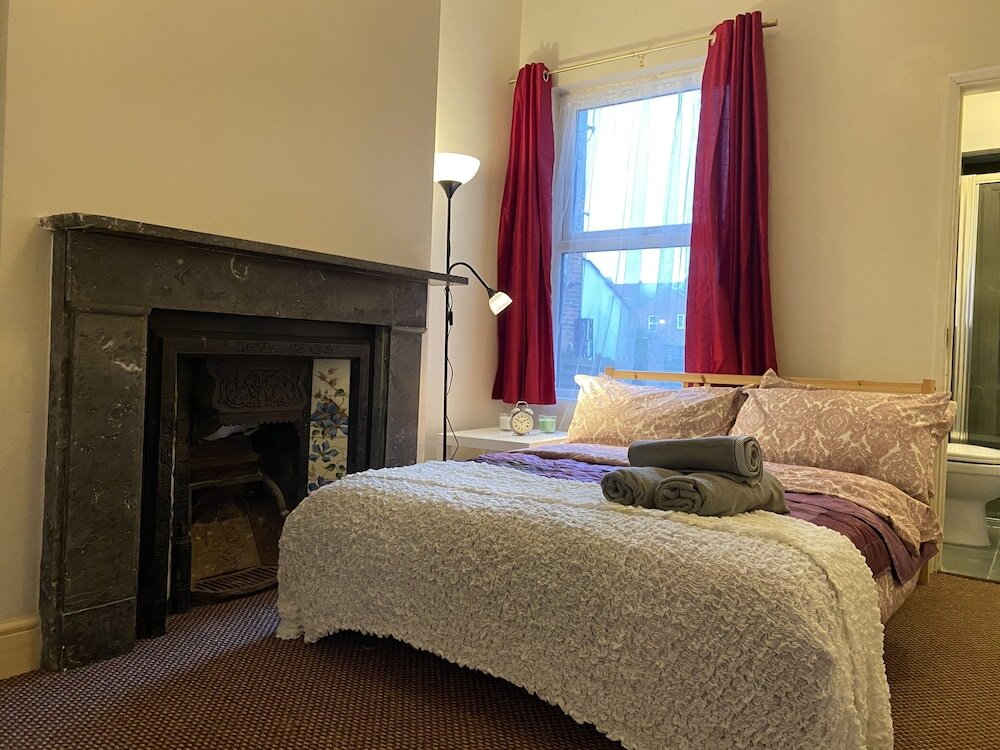 Номер Deluxe Shirley House 1, Guest House, Self Catering, Self Check in with smart locks, use of Fully Equipped Kitchen, Walking Distance to Southampton Central, Excellent Transport Links, Ideal for Longer Stays