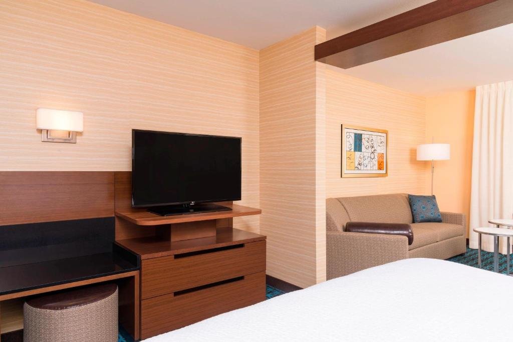 Студия Fairfield Inn & Suites by Marriott Indianapolis Fishers
