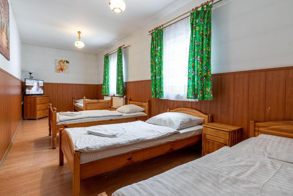 Standard quadruple chambre Pensjonat Karczma Beskidzka