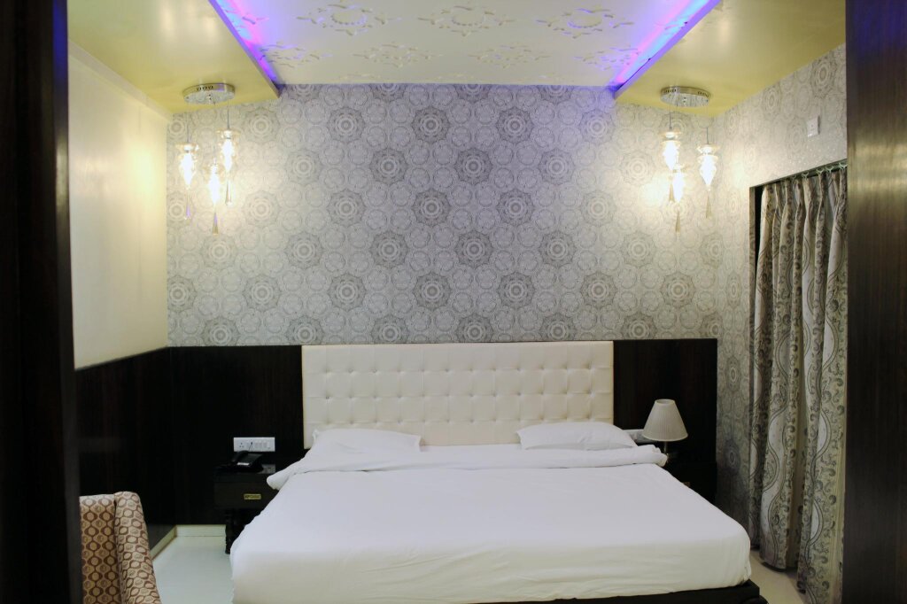 Suite Hotel Sai Dharam Palace Shirdi