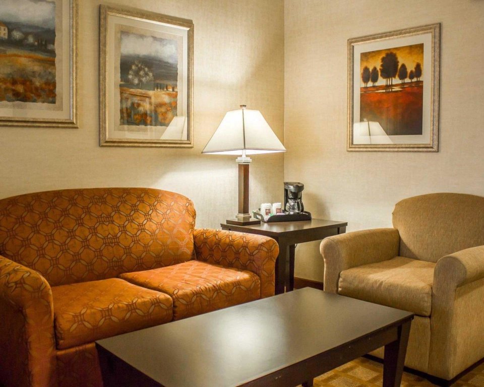 Quadruple suite Comfort Suites Edinboro